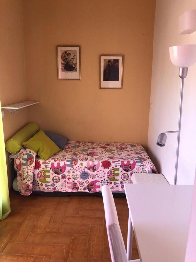 Appartamento Familia Anfitriona Acoge Terraza Siviglia Esterno foto