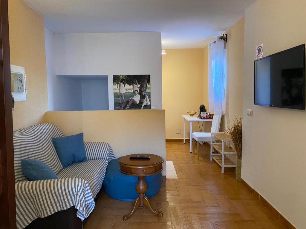 Appartamento Familia Anfitriona Acoge Terraza Siviglia Esterno foto